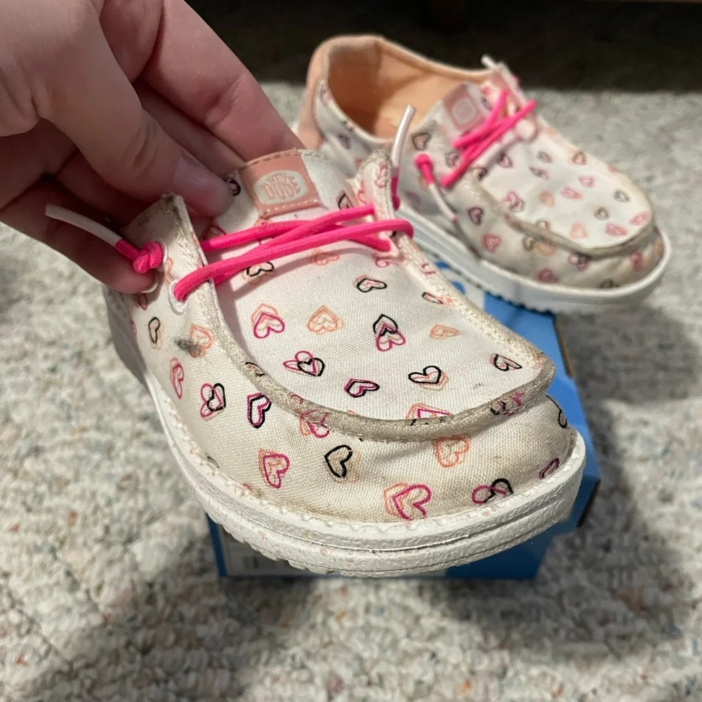 Hey Dude Heart Pattern - Pink and Cream